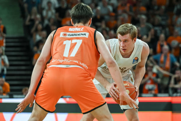 帅而无缘八 帅而无缘八